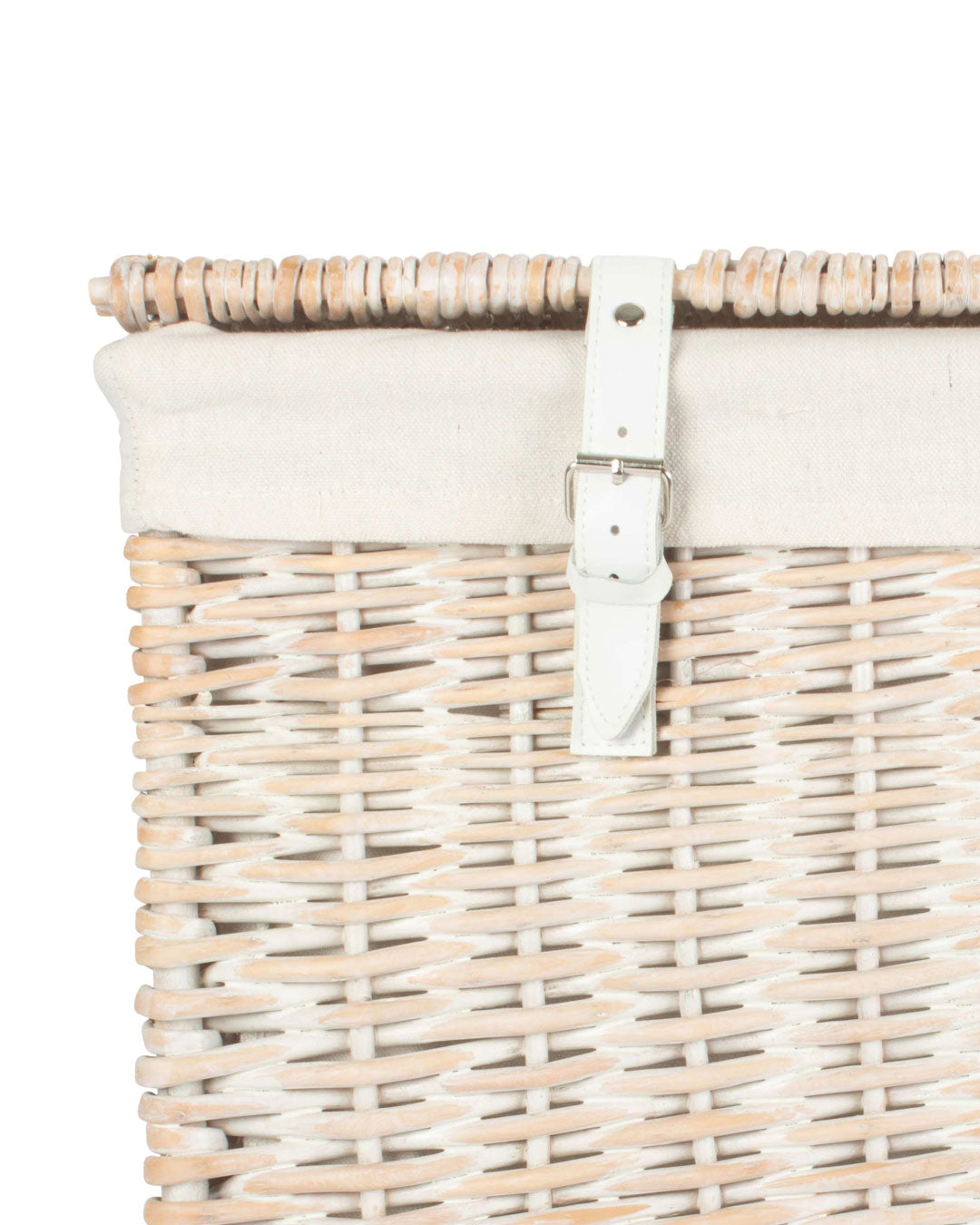 Large 24-Inch White Wicker Storage Chest With Lid, White Lining