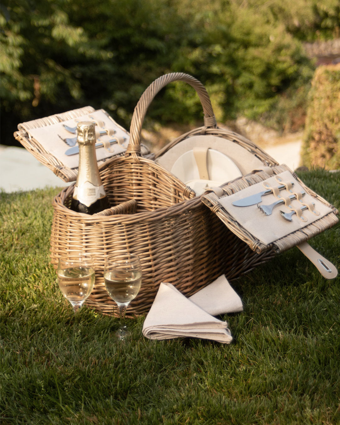 Boat Shaped Fitted Picnic Basket for Two - Personalised Wedding Gift for Couples Anniversary, Wedding, Christmas