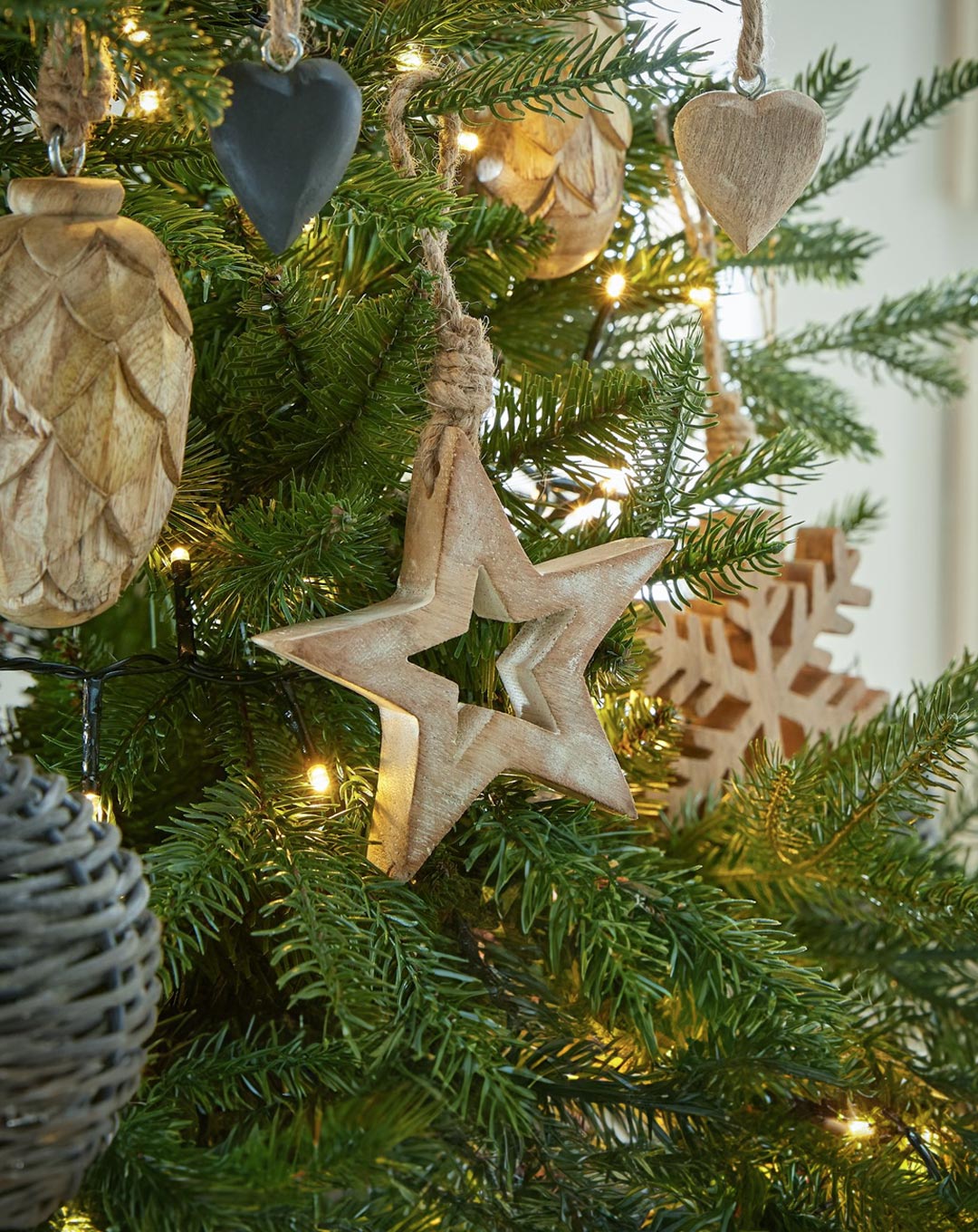 White Wash Wooden Star Tree Decoration