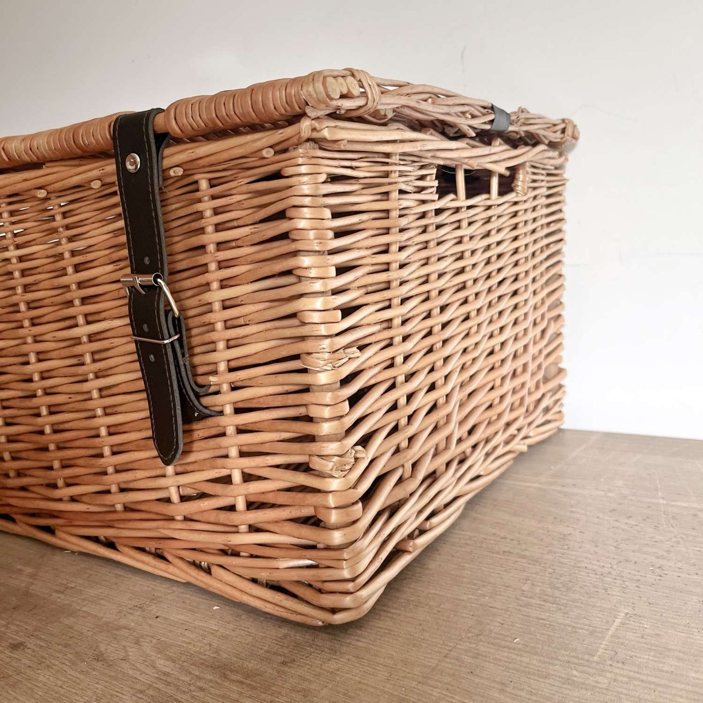 20 inch wicker hamper